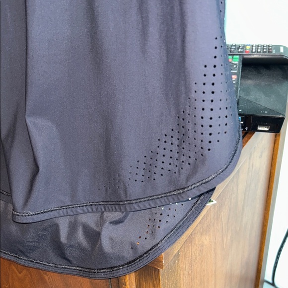 Lululemon Black Sleeveless Women's workout Top - Size XL - Picture 4 of 4